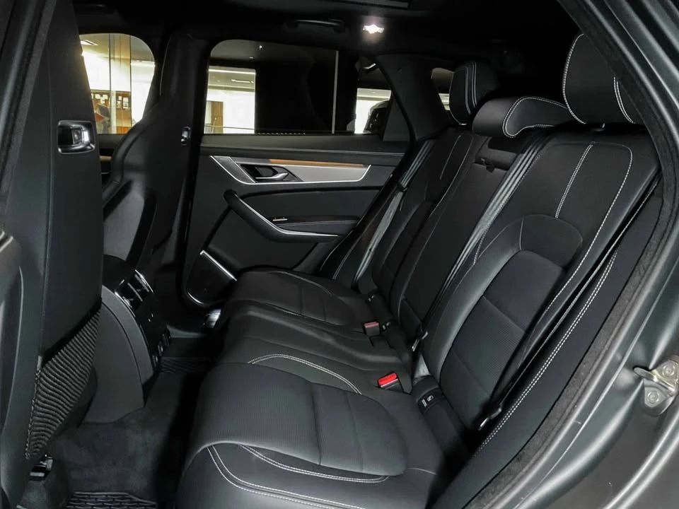 2026 Jaguar F-Pace - Image 19 of 19