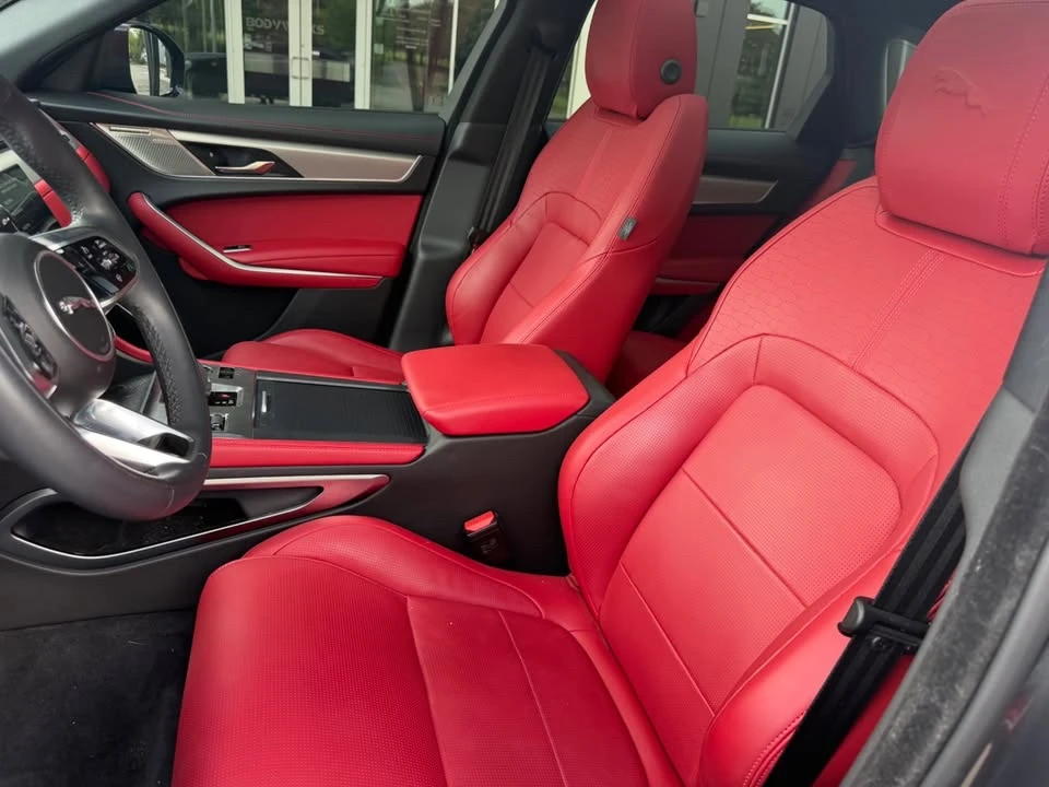 2026 Jaguar F-Pace - Image 9 of 19