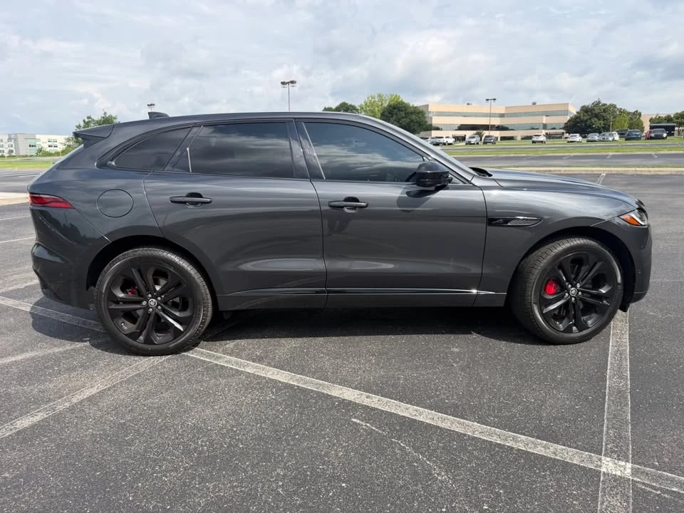 2026 Jaguar F-Pace - Image 5 of 19