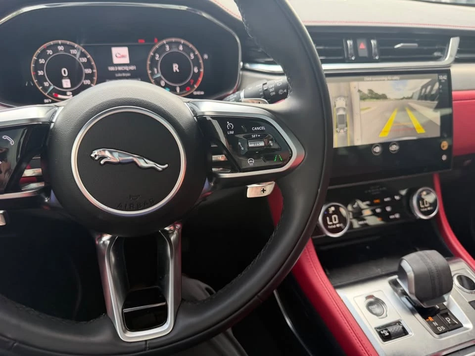 2026 Jaguar F-Pace - Image 11 of 19