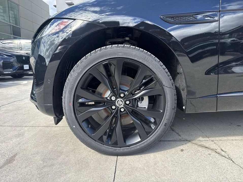 2026 Jaguar F-Pace - Image 4 of 18