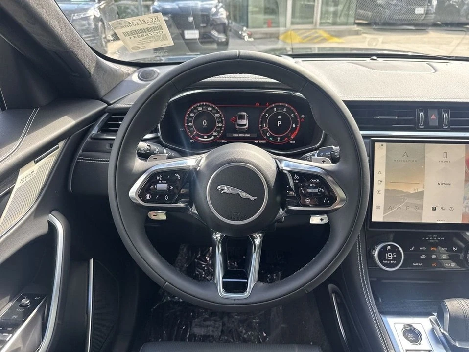 2026 Jaguar F-Pace - Image 8 of 18