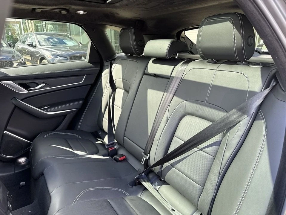 2026 Jaguar F-Pace - Image 17 of 18