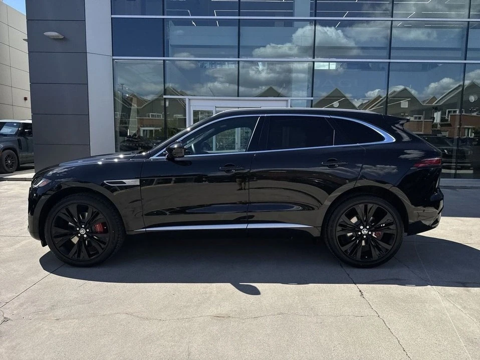 2026 Jaguar F-Pace - Image 2 of 18