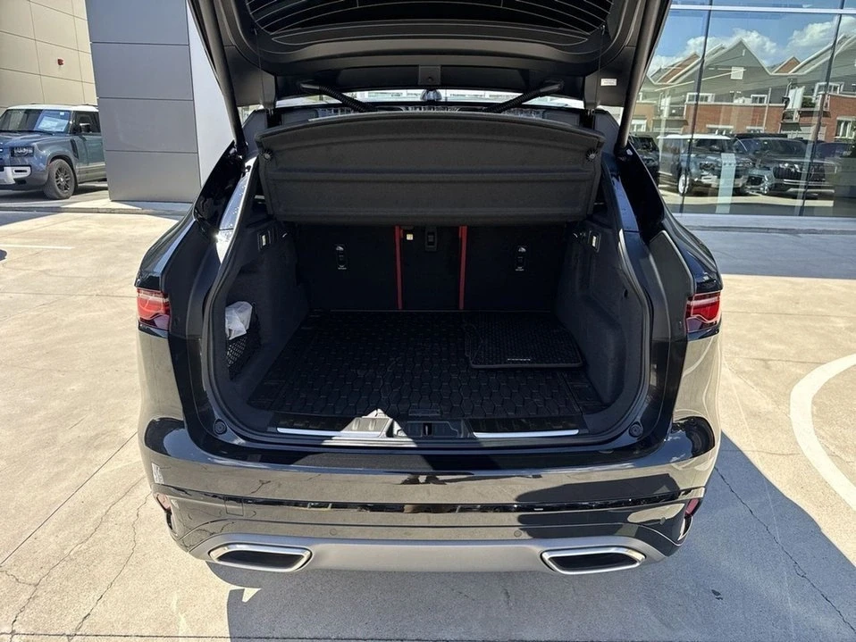 2026 Jaguar F-Pace - Image 18 of 18