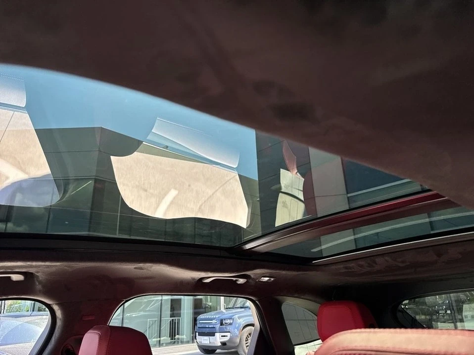 2026 Jaguar F-Pace - Image 16 of 18