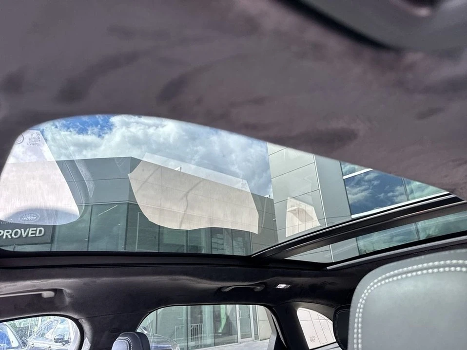 2026 Jaguar F-Pace - Image 16 of 18