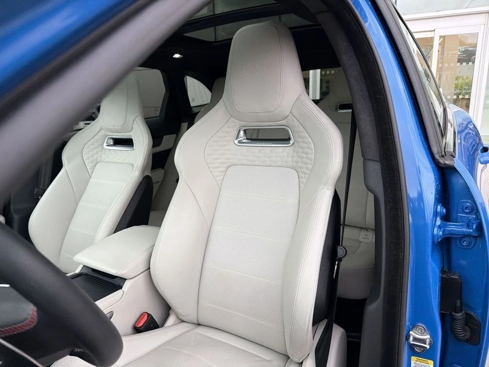 2026 Jaguar F-Pace - Image 5 of 17