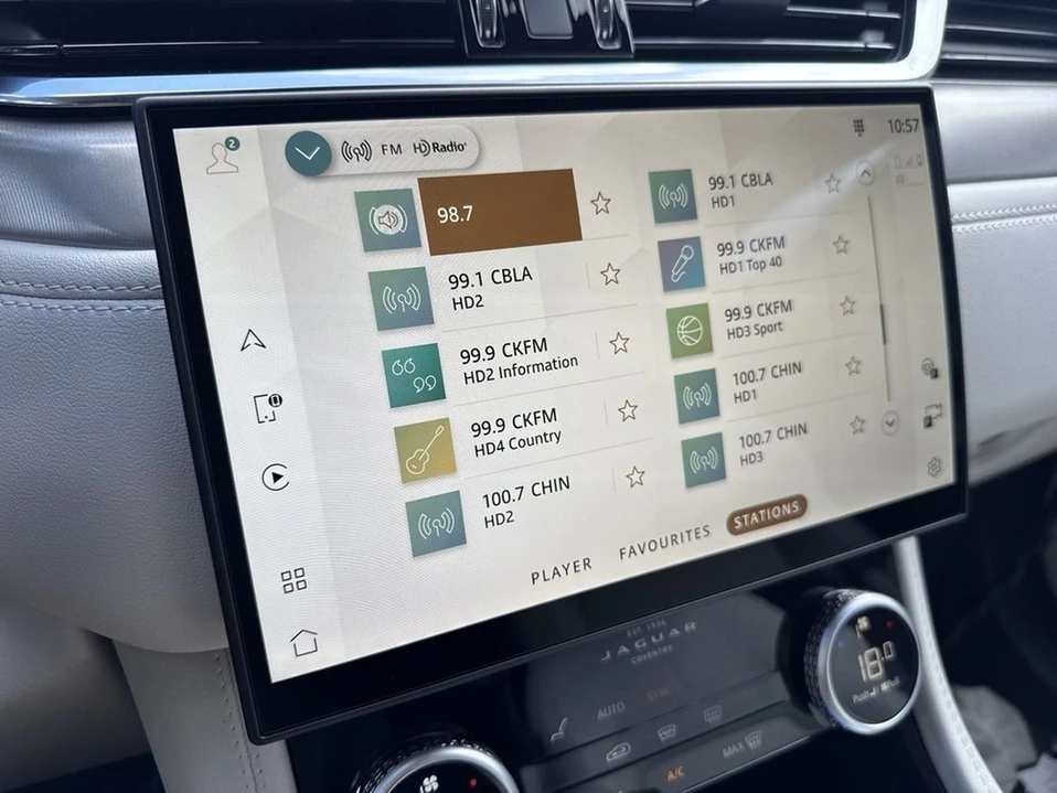 2026 Jaguar F-Pace - Image 10 of 18