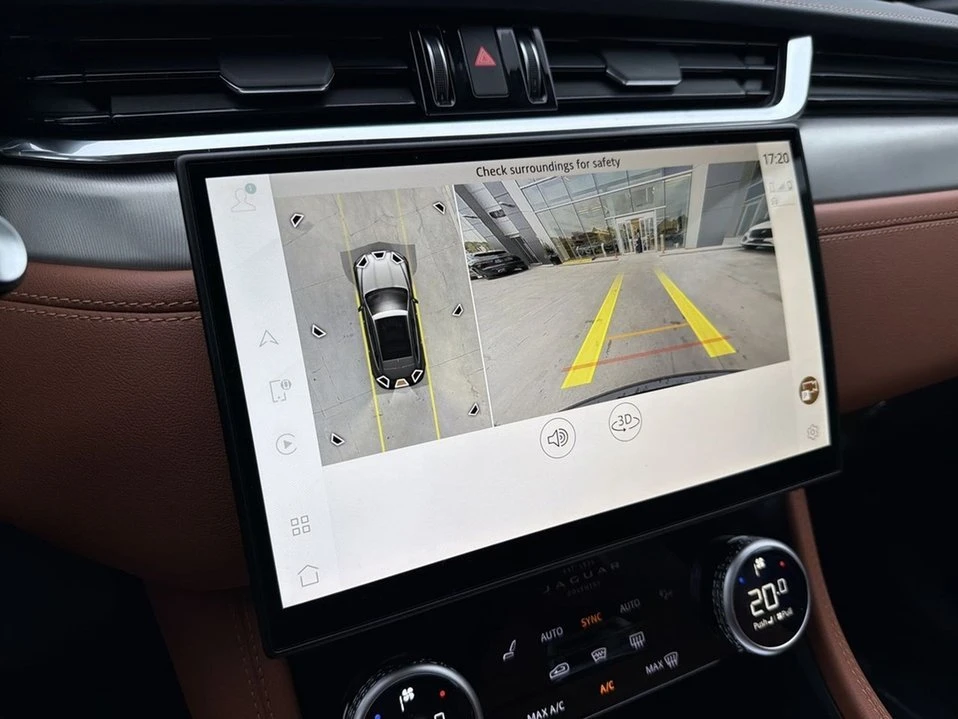2026 Jaguar F-Pace - Image 11 of 18