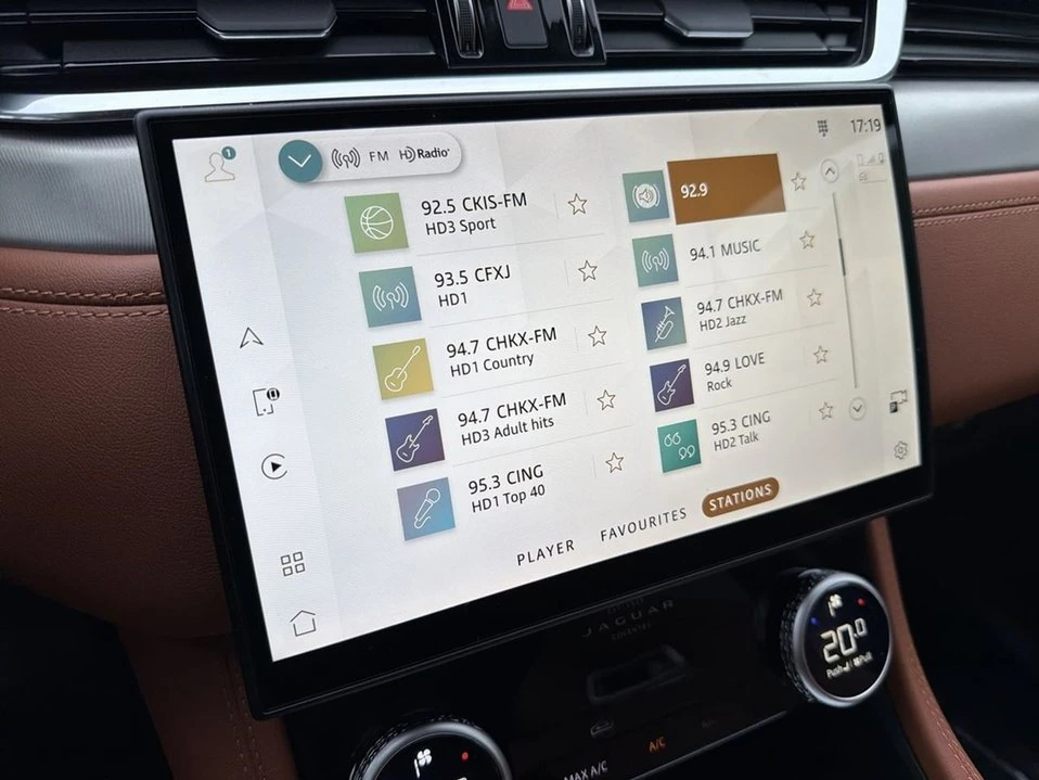 2026 Jaguar F-Pace - Image 10 of 18