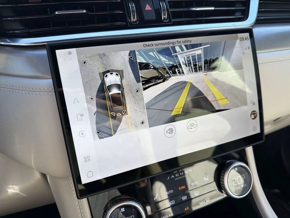 2026 Jaguar F-Pace - Image 9 of 16
