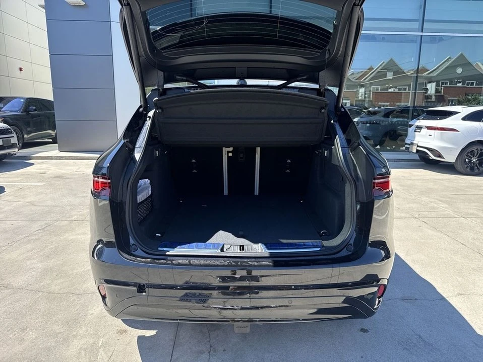 2026 Jaguar F-Pace - Image 18 of 18