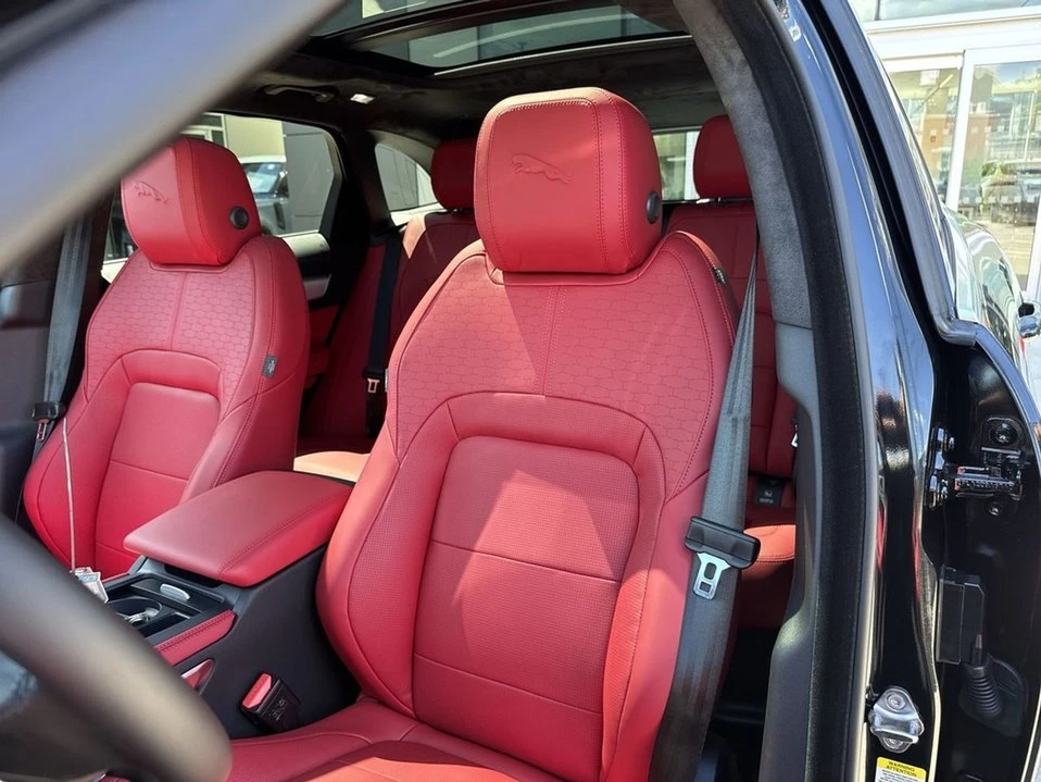 2026 Jaguar F-Pace - Image 5 of 18