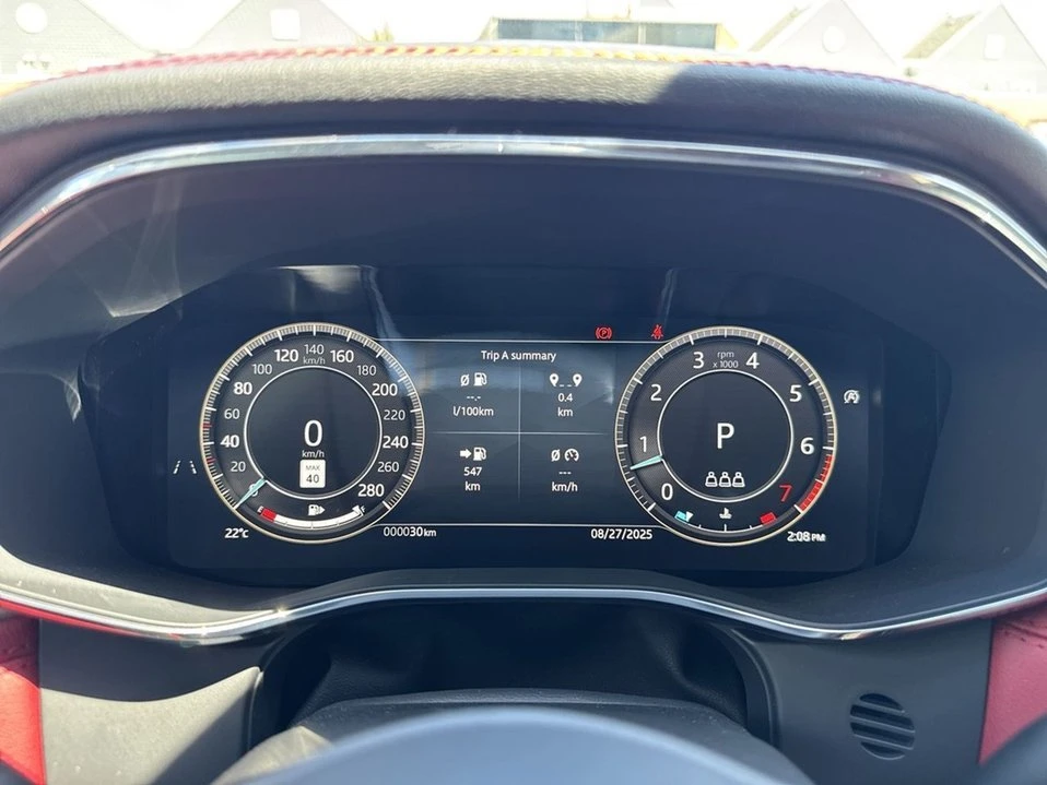 2026 Jaguar F-Pace - Image 9 of 18