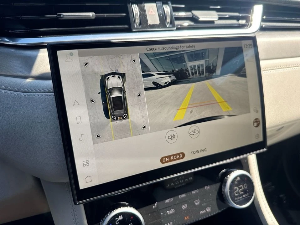 2026 Jaguar F-Pace - Image 11 of 18