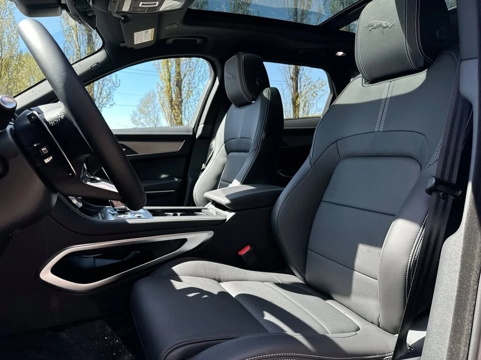 2026 Jaguar F-Pace - Image 18 of 20