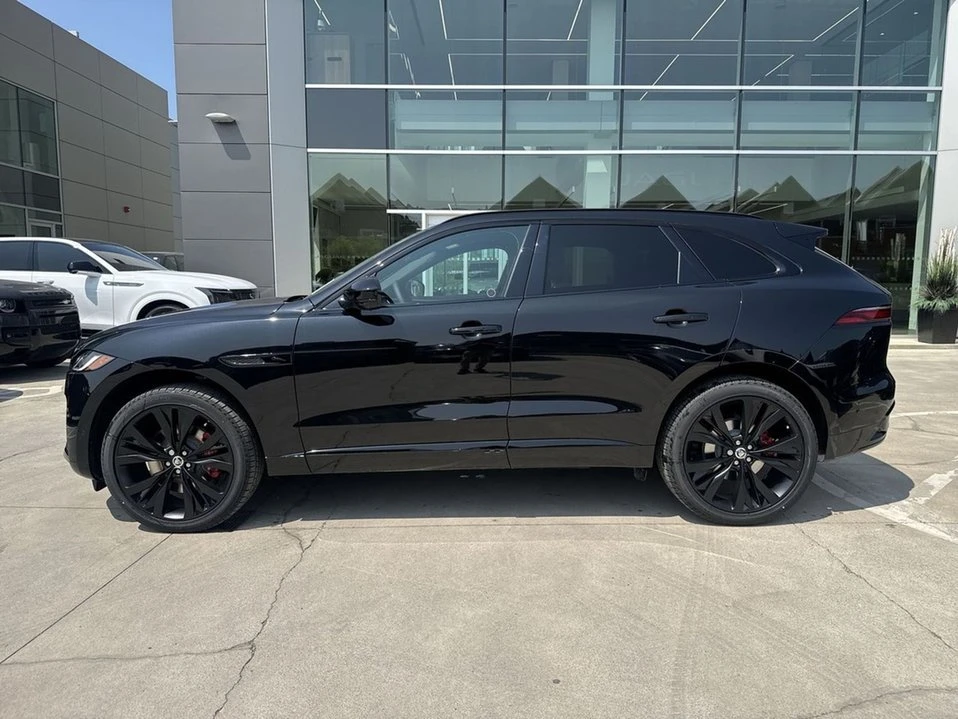 2026 Jaguar F-Pace - Image 2 of 18