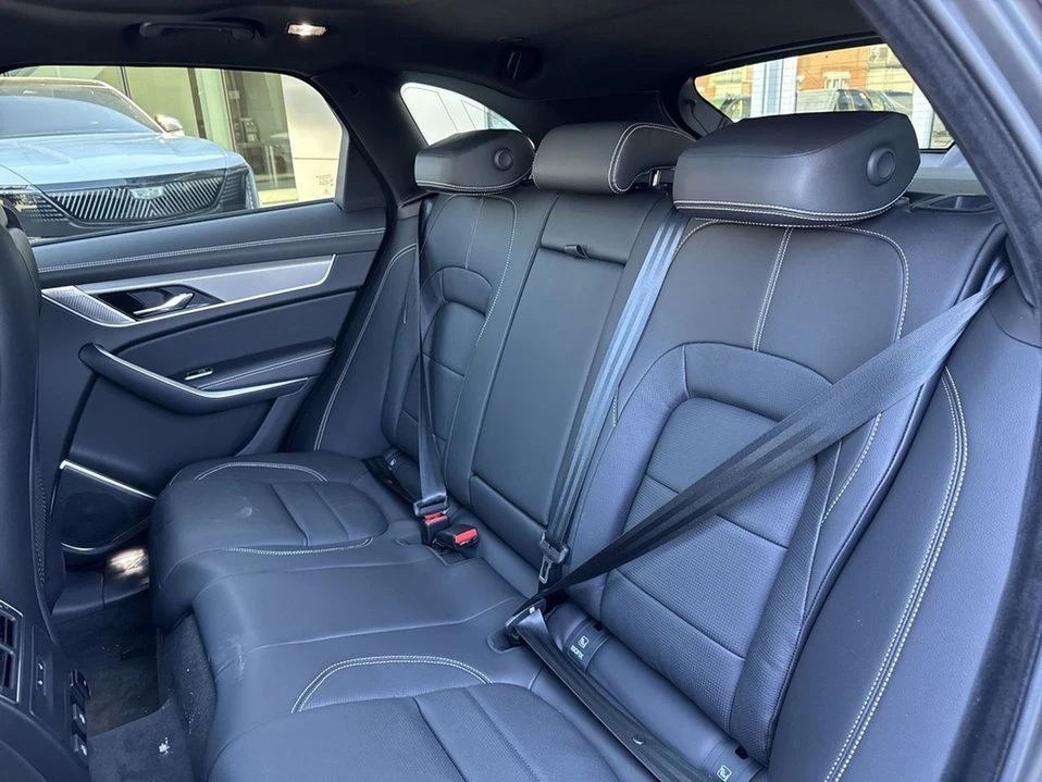 2026 Jaguar F-Pace - Image 17 of 18