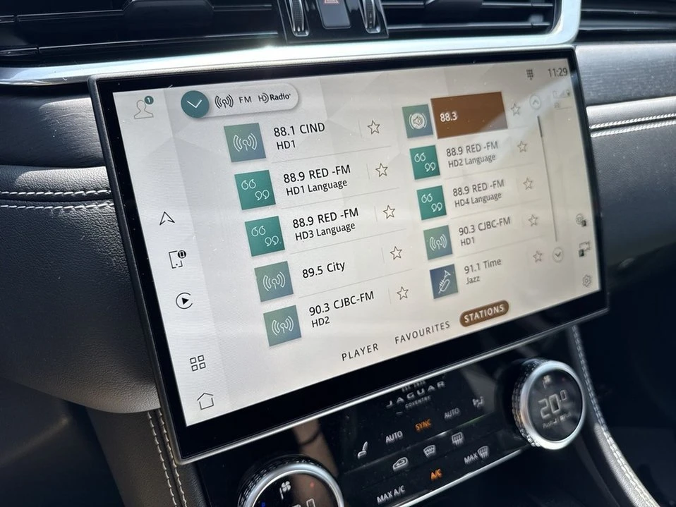 2026 Jaguar F-Pace - Image 10 of 18