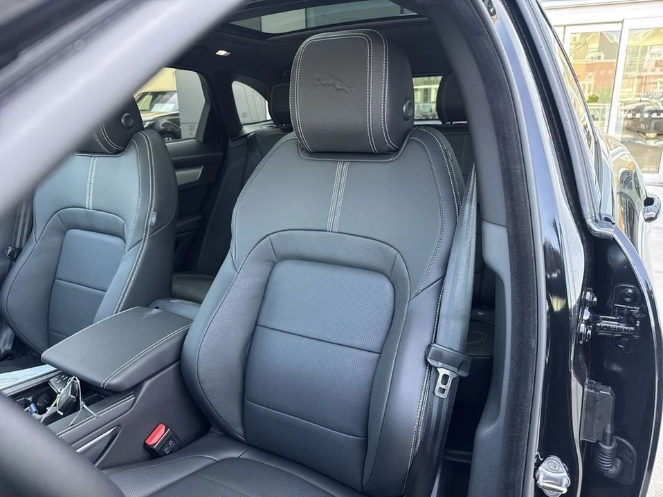 2026 Jaguar F-Pace - Image 5 of 18