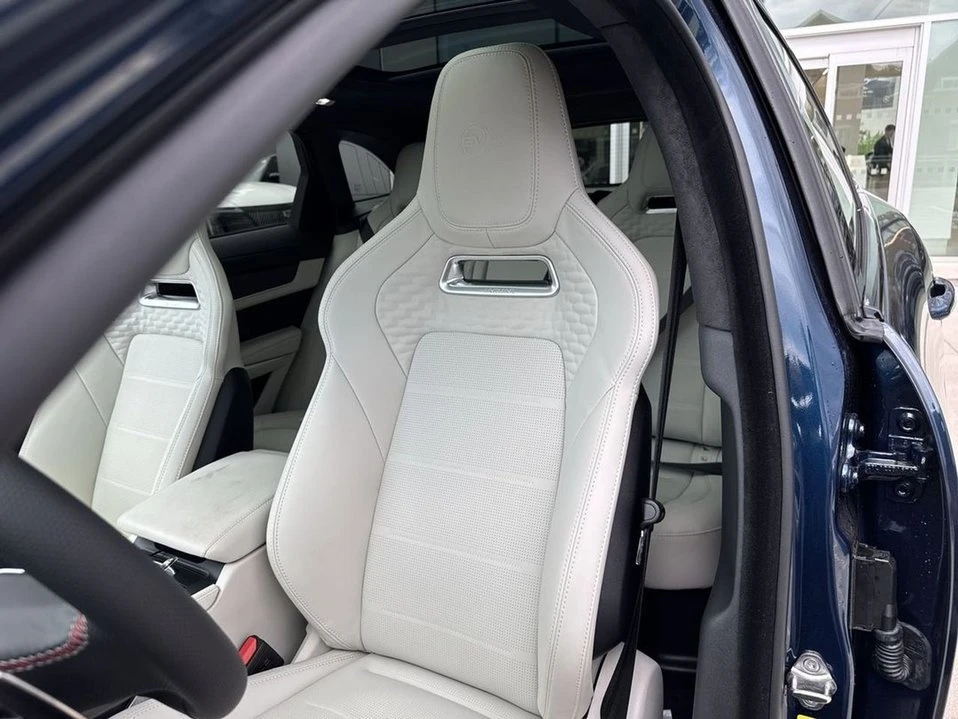 2026 Jaguar F-Pace - Image 5 of 18