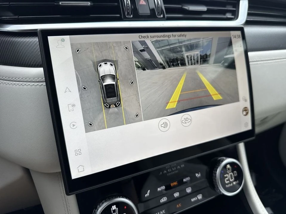 2026 Jaguar F-Pace - Image 11 of 18