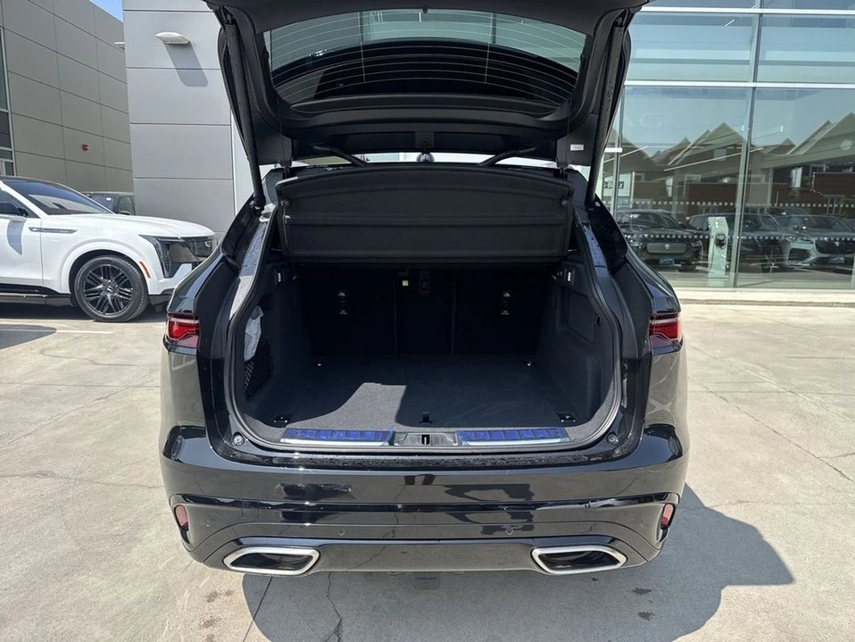 2026 Jaguar F-Pace - Image 18 of 18
