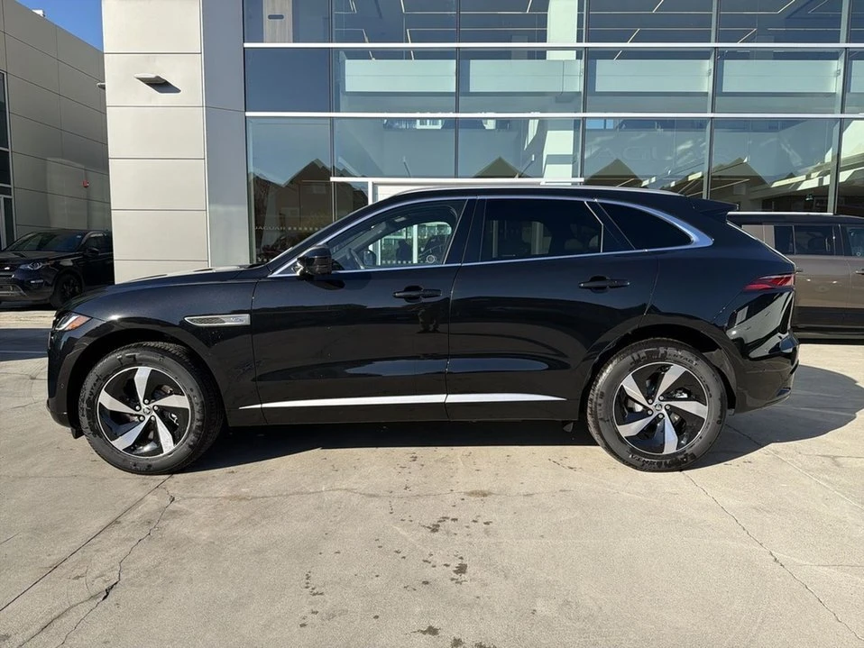 2026 Jaguar F-Pace - Image 2 of 18