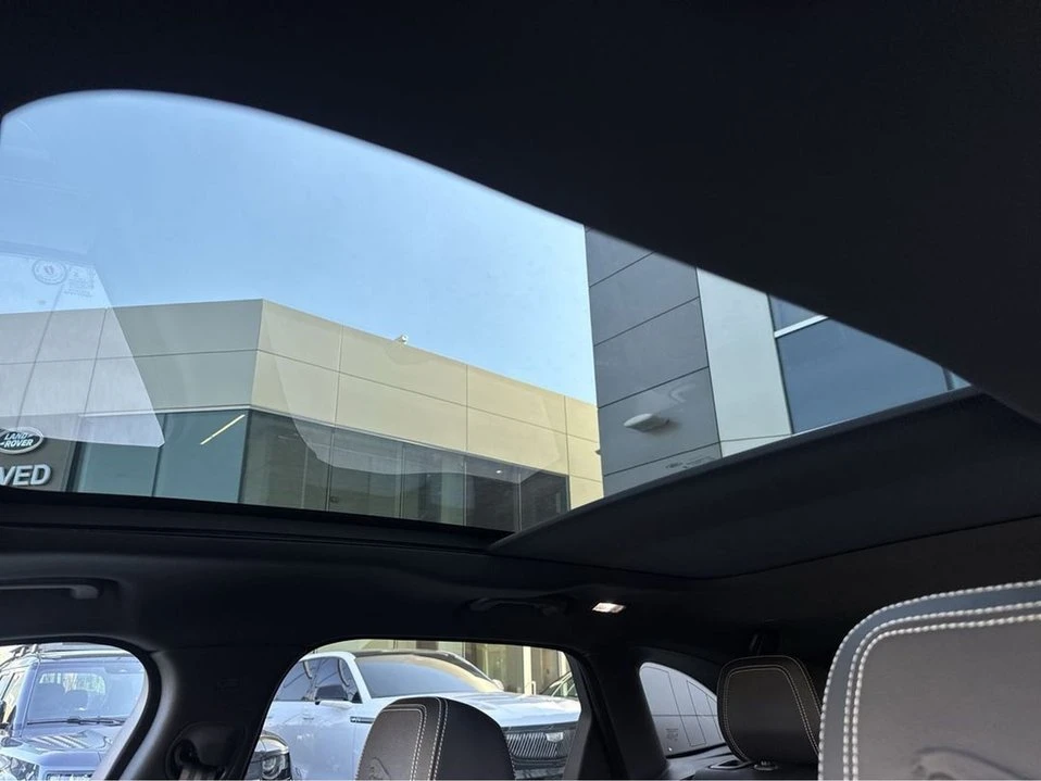 2026 Jaguar F-Pace - Image 16 of 18