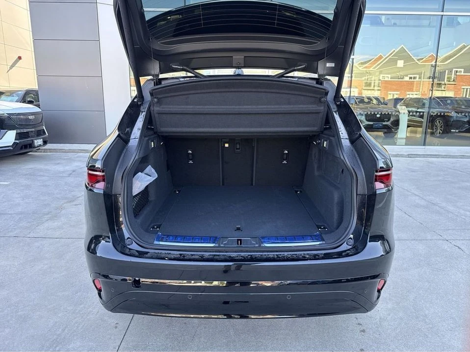 2026 Jaguar F-Pace - Image 18 of 18