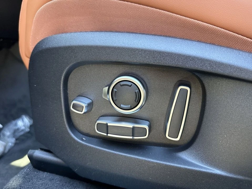 2026 Jaguar F-Pace - Image 6 of 18