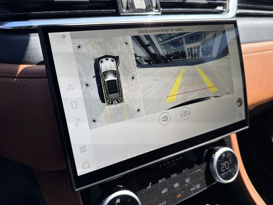 2026 Jaguar F-Pace - Image 11 of 18