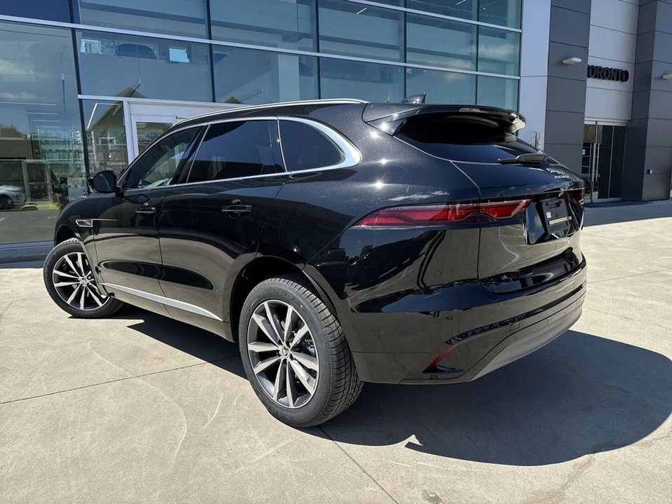 2026 Jaguar F-Pace - Image 3 of 18