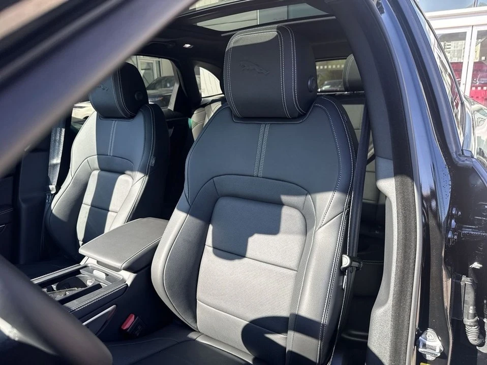 2026 Jaguar F-Pace - Image 5 of 18