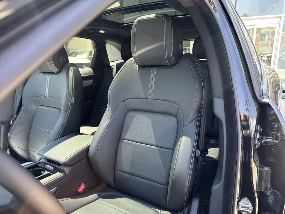 2026 Jaguar F-Pace - Image 5 of 18