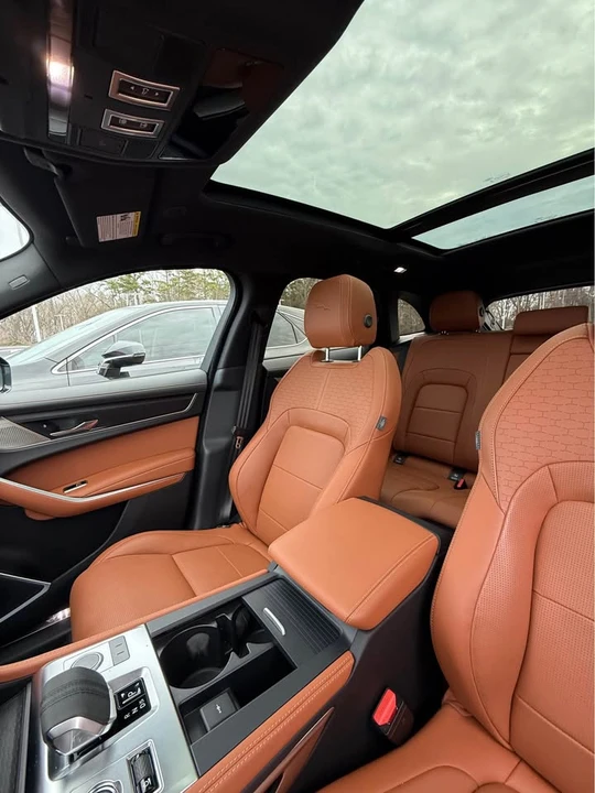 2026 Jaguar F-Pace - Image 9 of 10