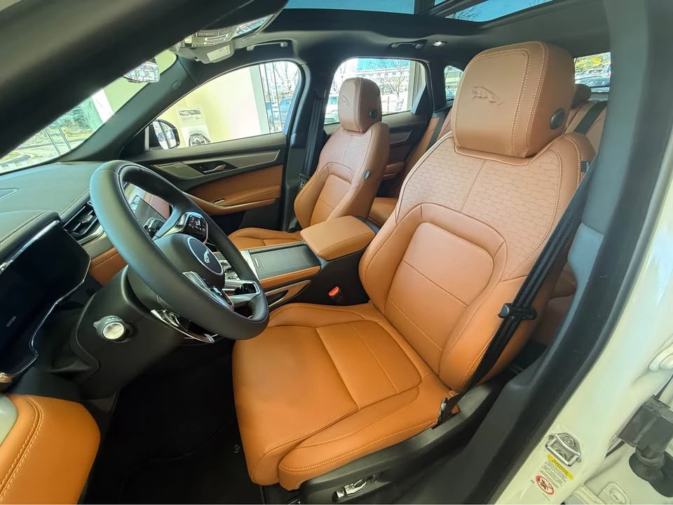 2026 Jaguar F-Pace - Image 8 of 9