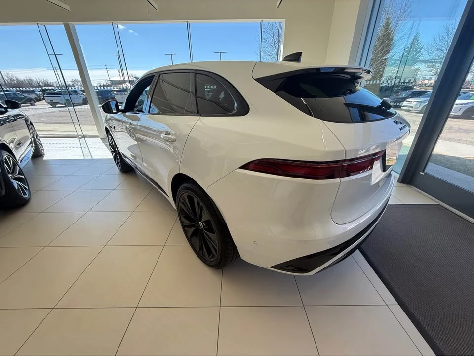 2026 Jaguar F-Pace - Image 4 of 9