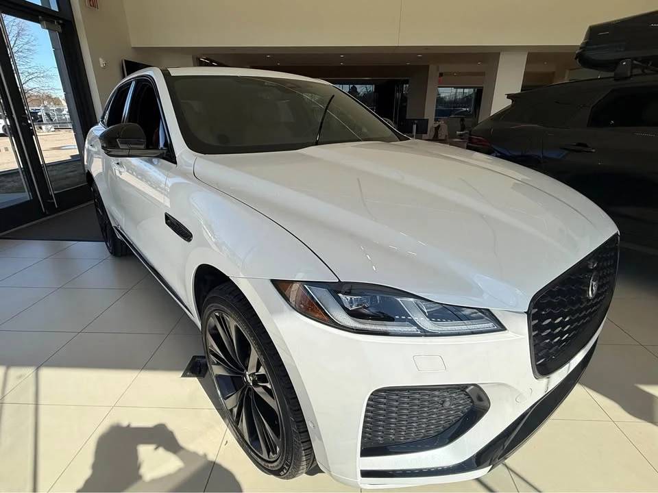 2026 Jaguar F-Pace - Image 2 of 9