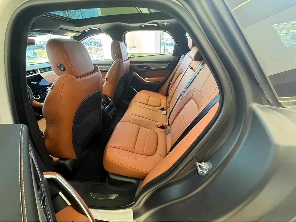 2026 Jaguar F-Pace - Image 6 of 9