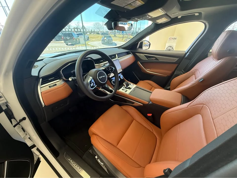 2026 Jaguar F-Pace - Image 7 of 9