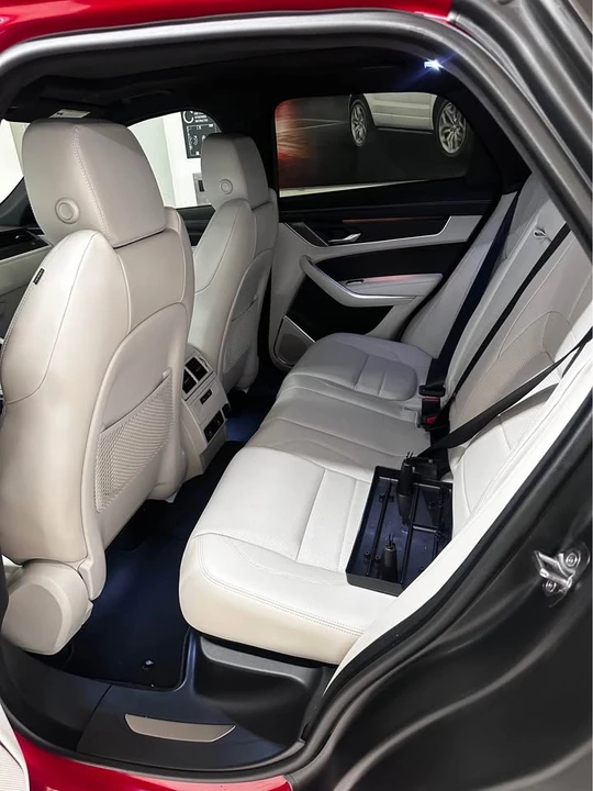 2026 Jaguar F-Pace - Image 3 of 4