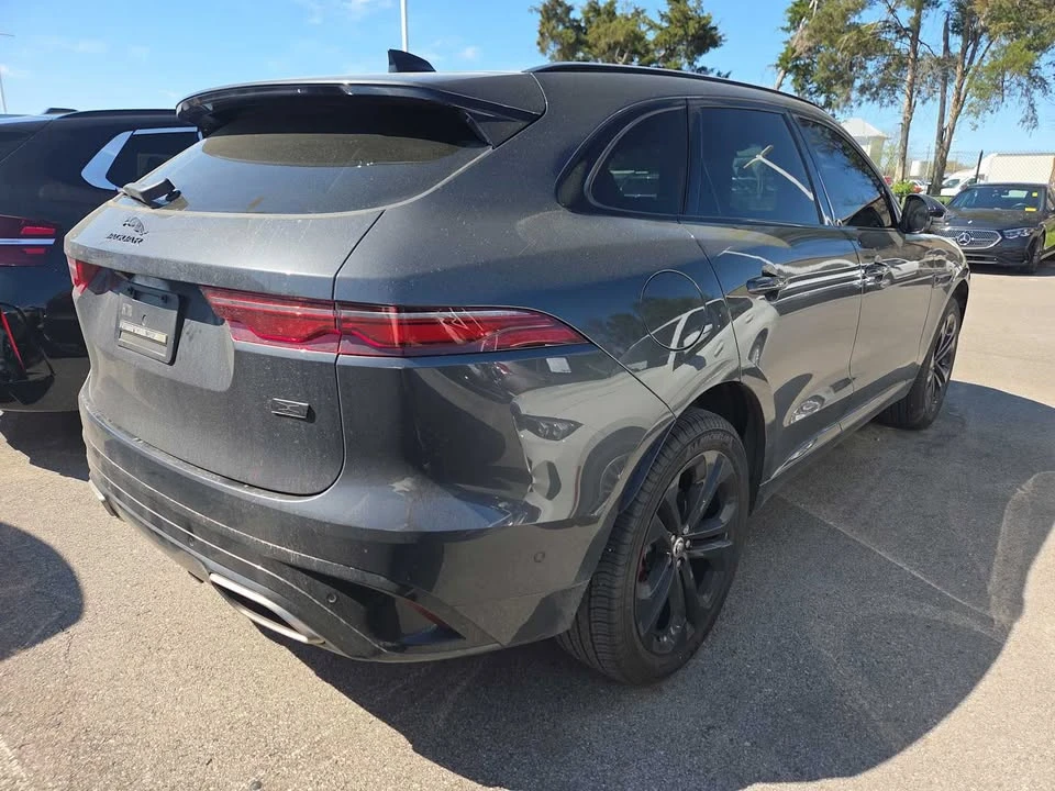 2026 Jaguar F-Pace - Image 2 of 11