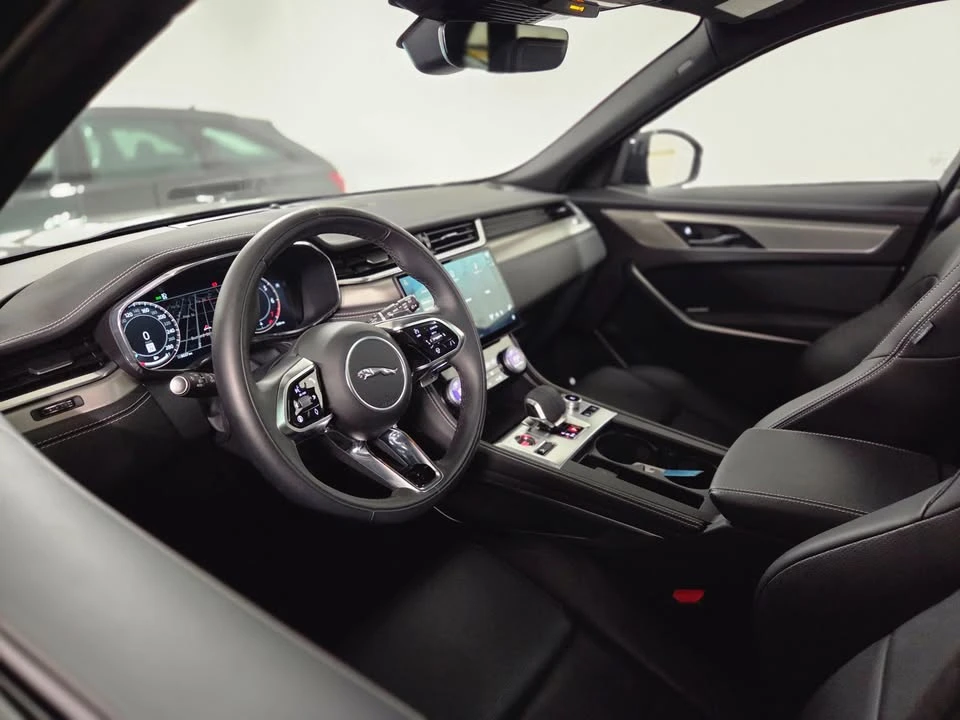 2026 Jaguar F-Pace - Image 8 of 20