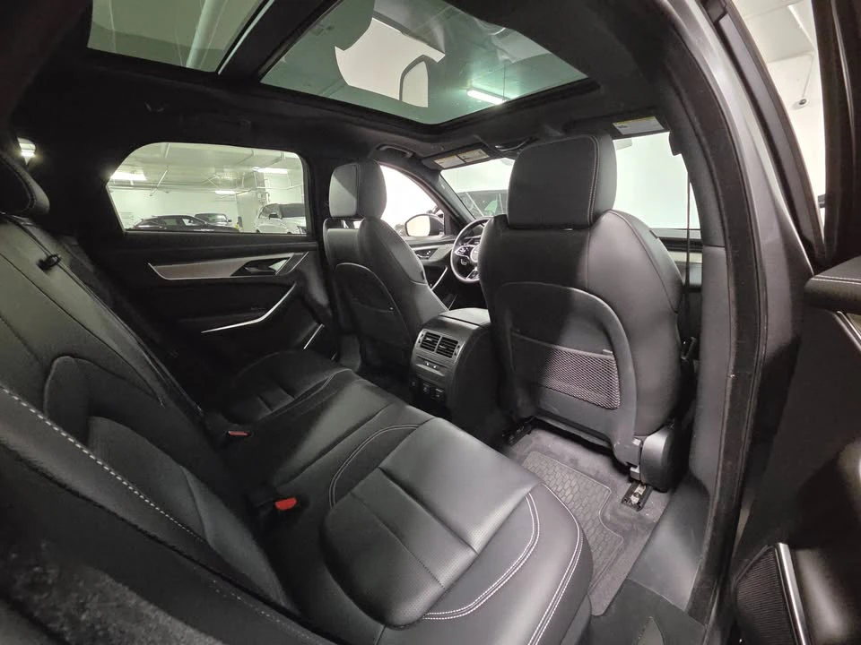 2026 Jaguar F-Pace - Image 12 of 20