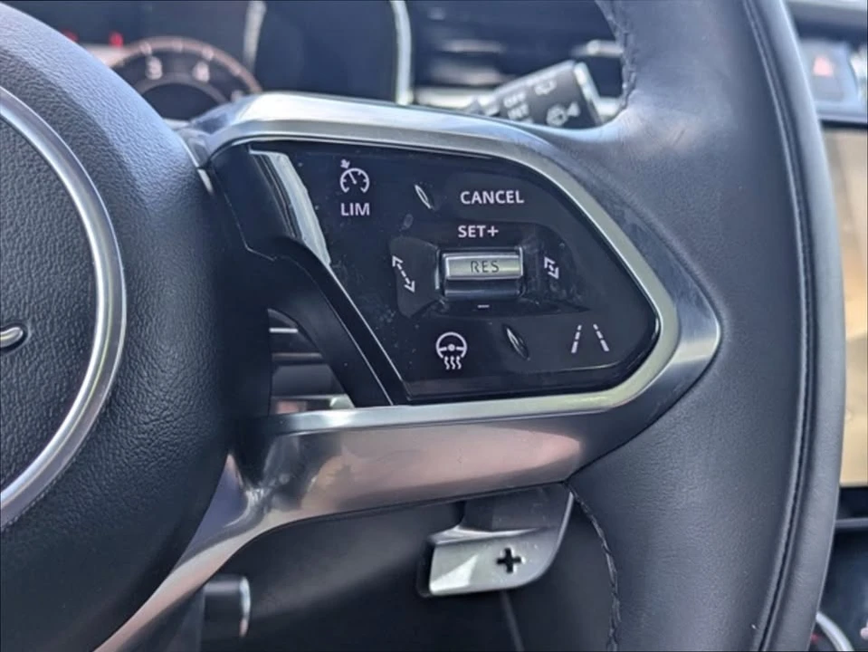 2026 Jaguar F-Pace - Image 12 of 18
