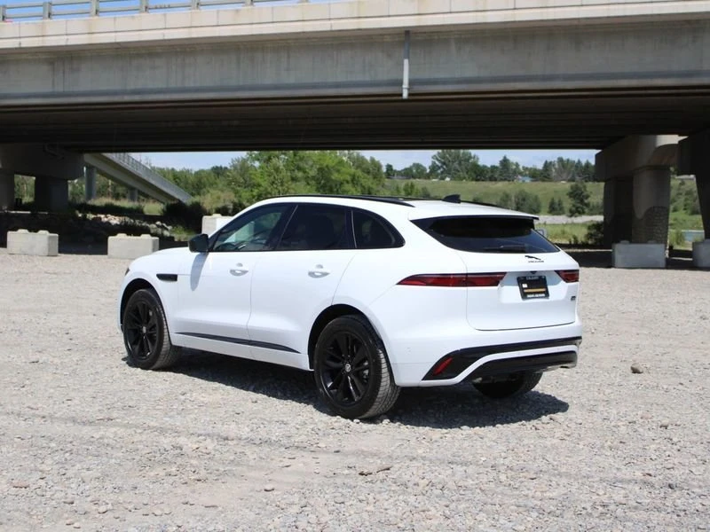 2026 Jaguar F-Pace - Image 4 of 18