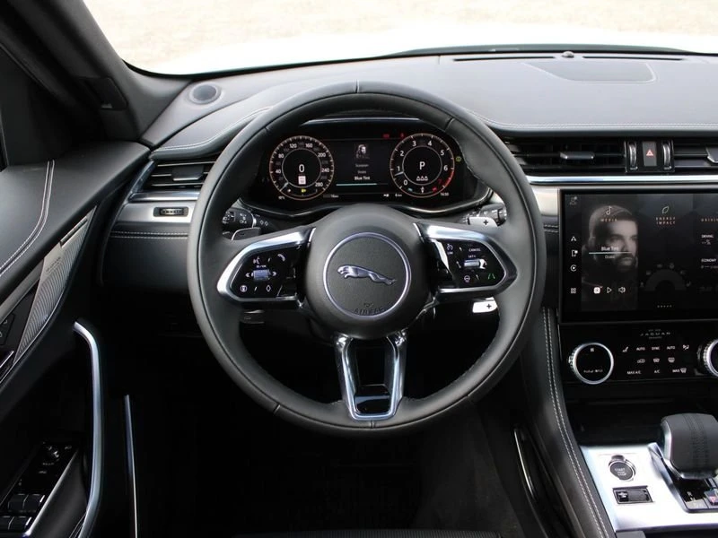 2026 Jaguar F-Pace - Image 5 of 15