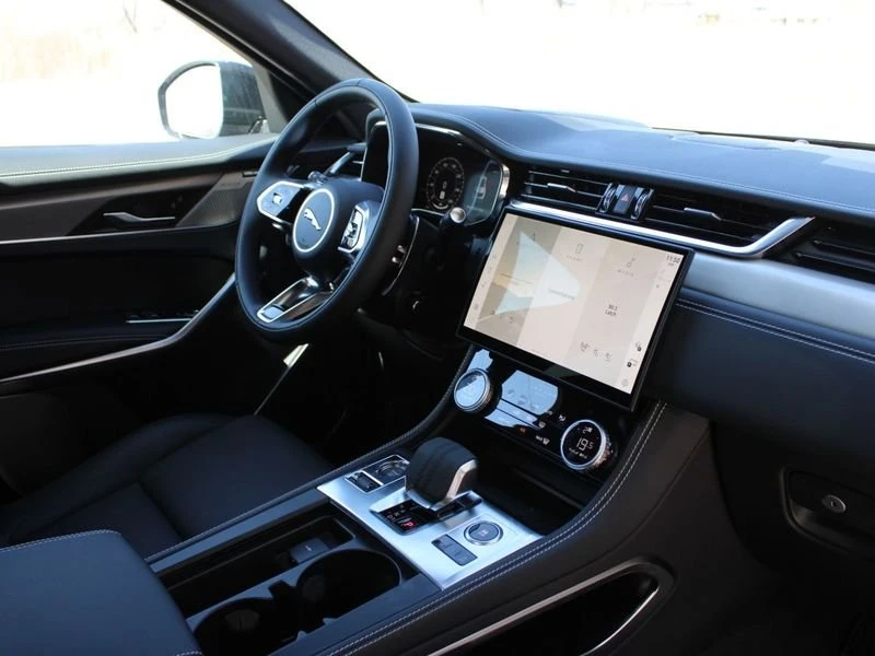 2026 Jaguar F-Pace - Image 8 of 17